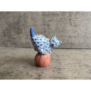 Herend Mischievous Cat On Ball Of Yarn Blue Porcelain Figurine Mini From Japan